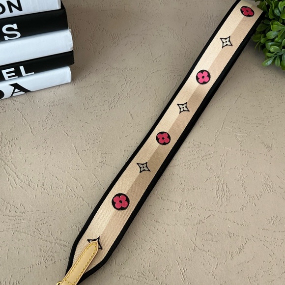 Louis Vuitton Shoulder Strap - Picture 3 of 7